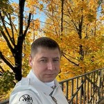 Роман, 33